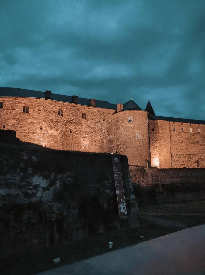 Appartement Vue Sur Chateau-Fort 3 Etoiles Sedan Kültér fotó